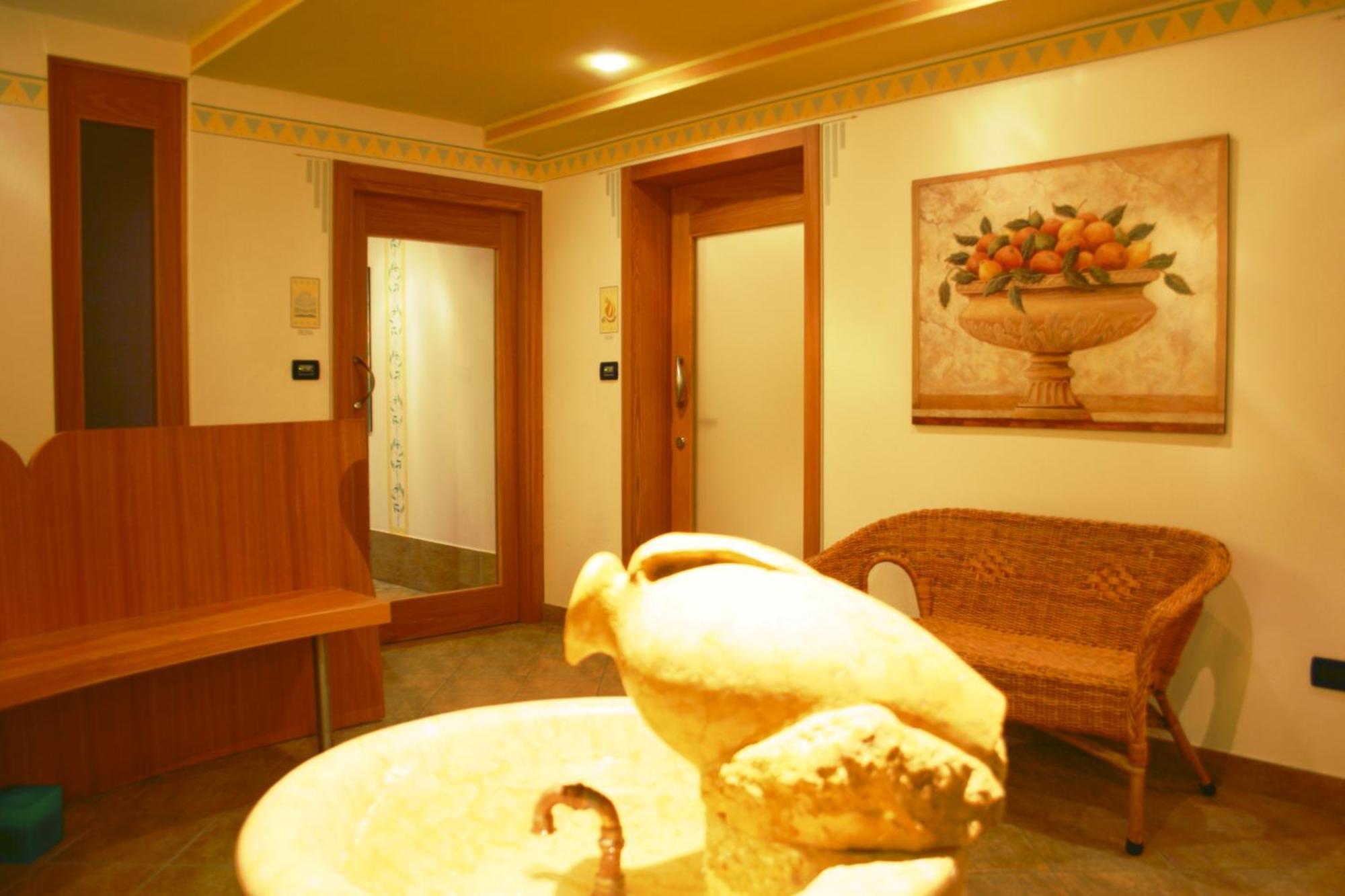 Residence Kristall- Fiemme Holidays Predazzo Exterior foto